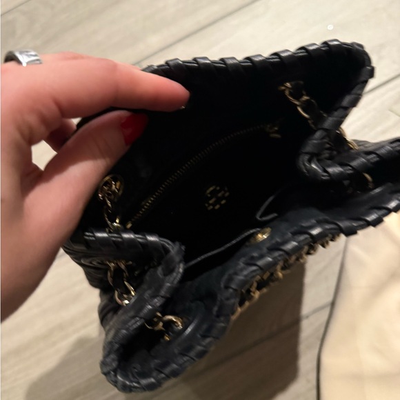 Tory Burch | Leather Bucket Bag - Picture 9 of 10